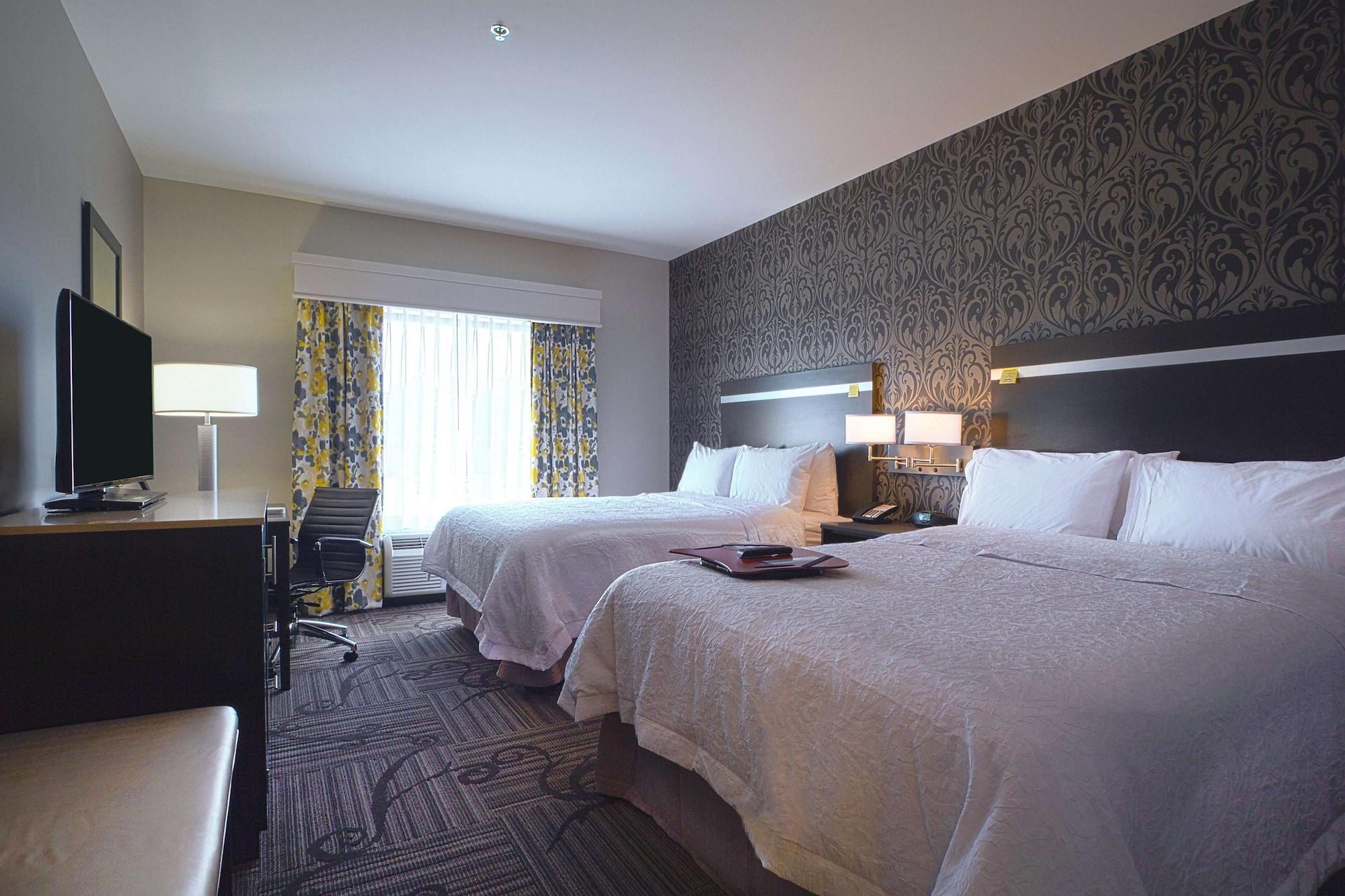 Hampton Inn & Suites Columbus/University Area Bagian luar foto
