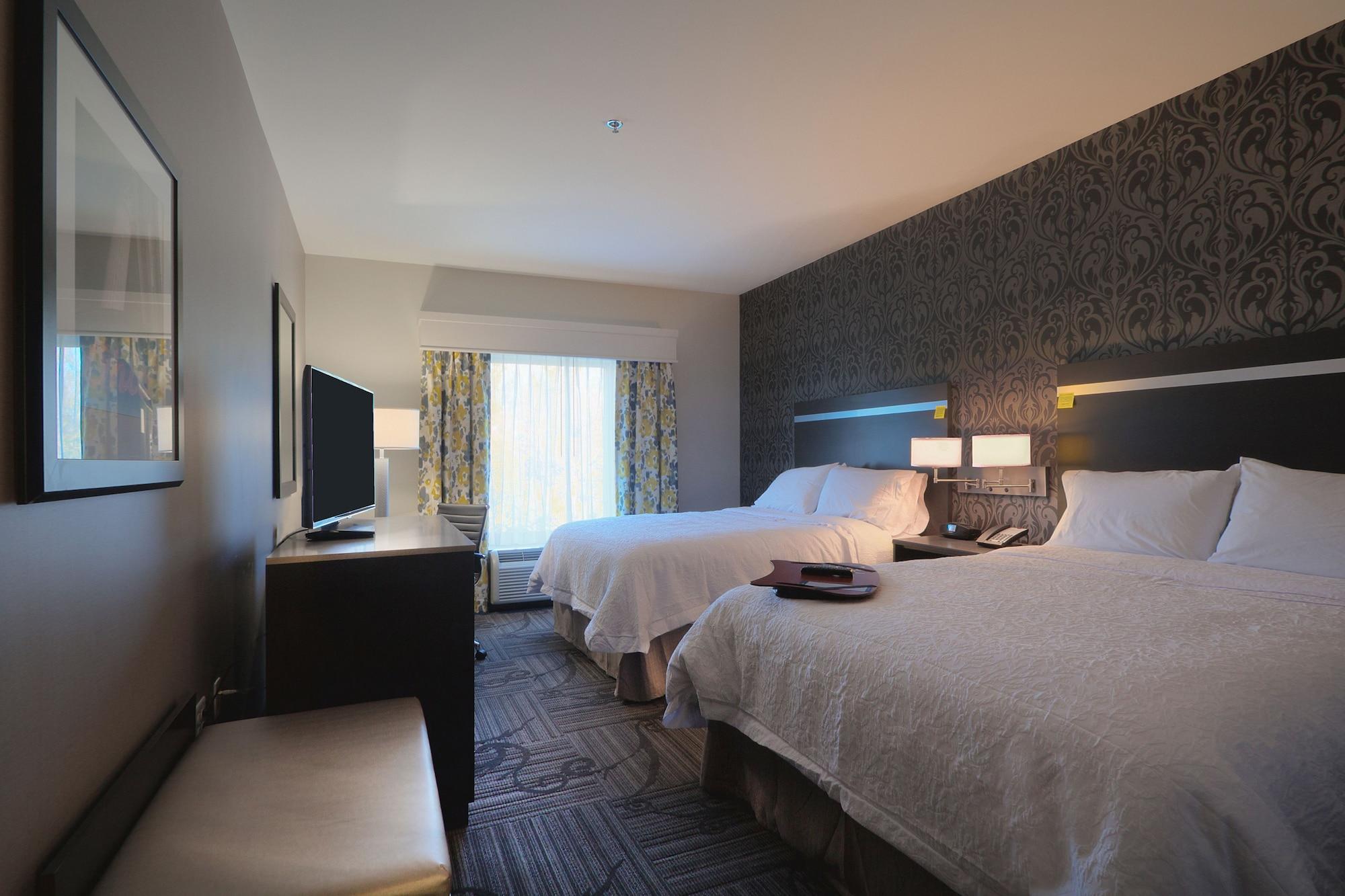 Hampton Inn & Suites Columbus/University Area Bagian luar foto