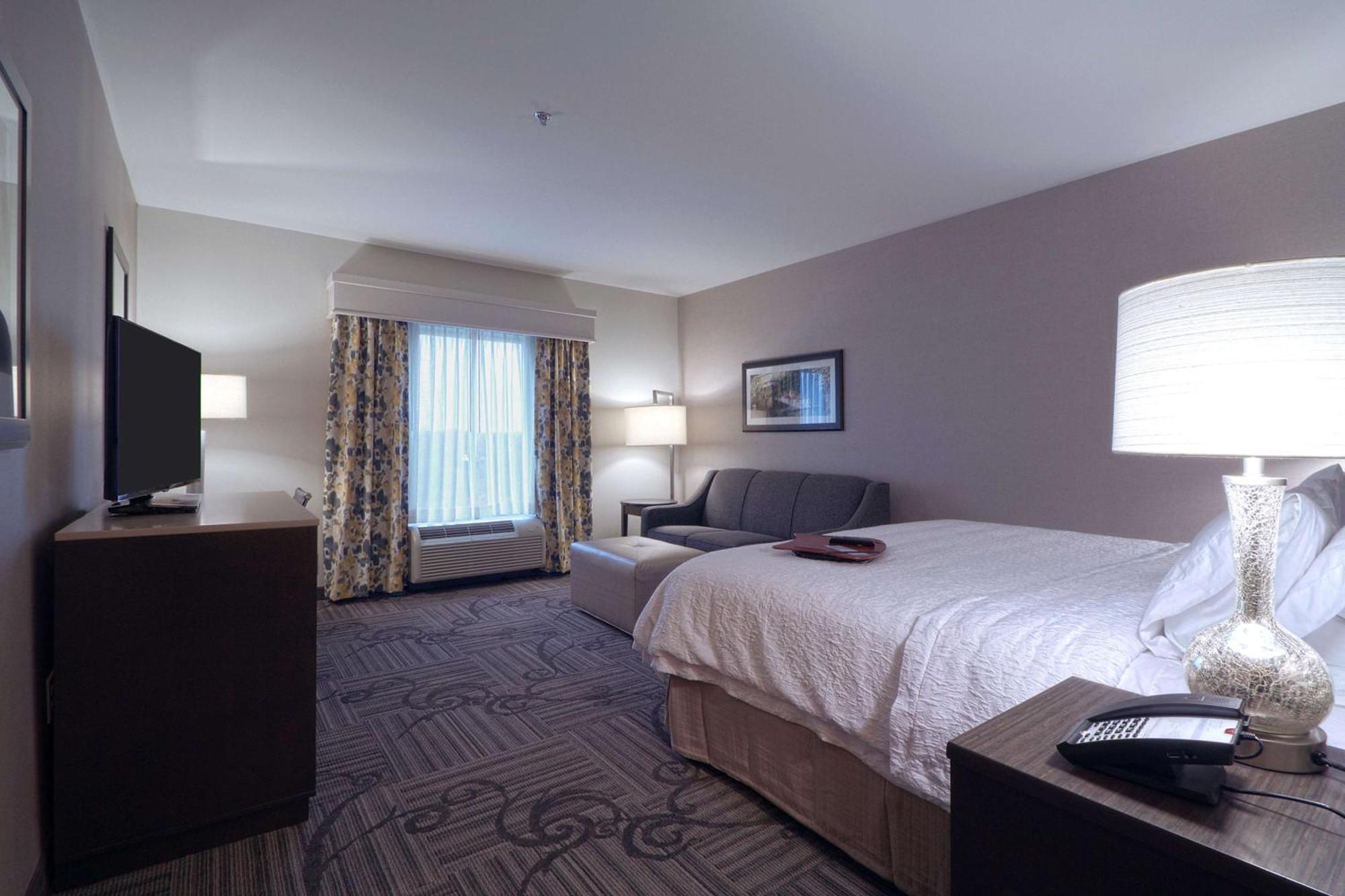 Hampton Inn & Suites Columbus/University Area Bagian luar foto