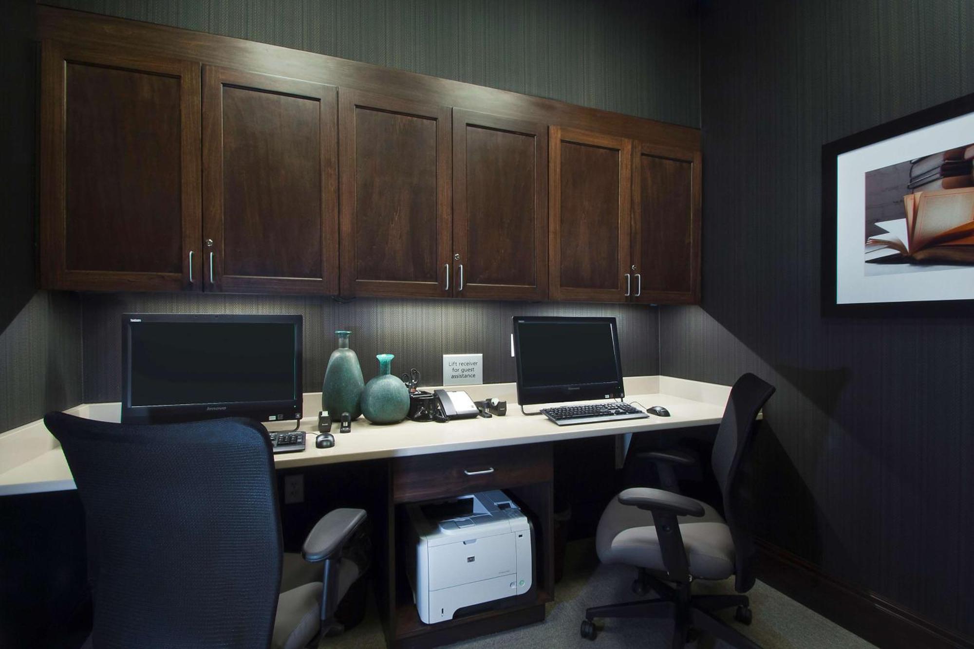 Hampton Inn & Suites Columbus/University Area Bagian luar foto