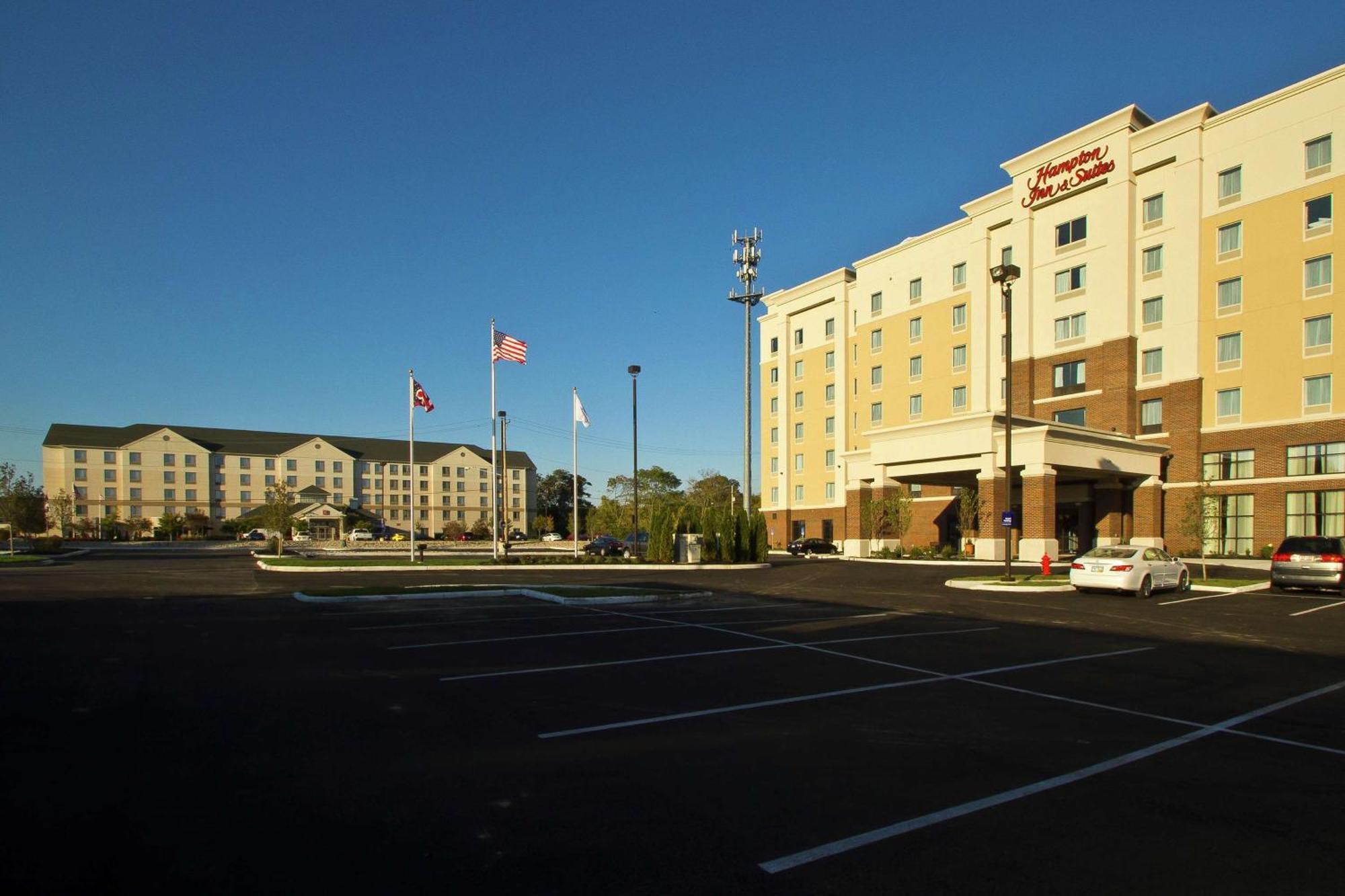 Hampton Inn & Suites Columbus/University Area Bagian luar foto
